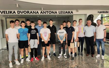 SPREJEM ODBOJKAŠEV 3